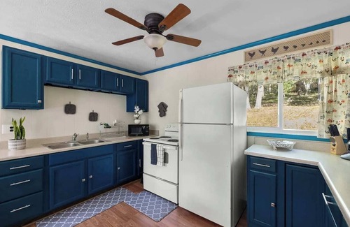 Bergton Chalet De Esquí | Cabin: Hot Tub, Firepit, Grill, Wifi, Dog-Friendly