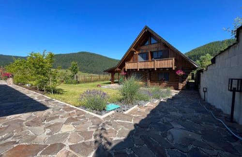 Cicmany Casa | Cabin House Čičmany- Relaxačné zariadenie s ubytovaním