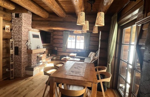 Cicmany Casa | Cabin House Čičmany- Relaxačné zariadenie s ubytovaním