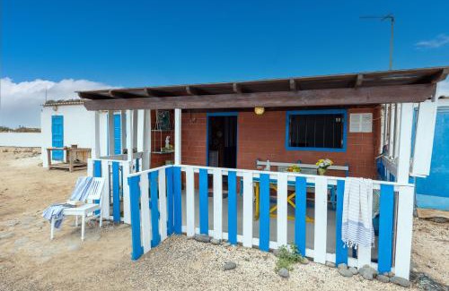 La Oliva Apartamento | Cabin in front of idyllic majanicho beach