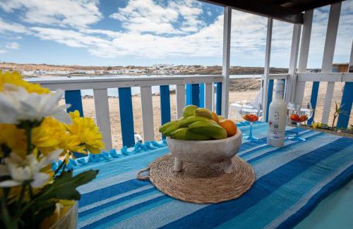 La Oliva Apartamento | Cabin in front of idyllic majanicho beach