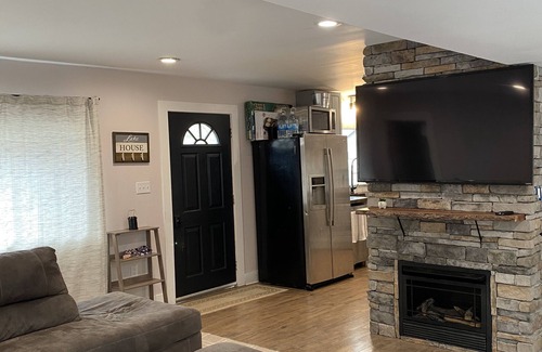 Greentown Cabina | Cabin in Lake Community