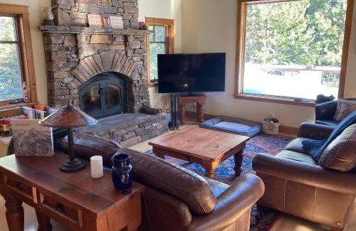 Serene Lakes Casa | Cabin in Soda Springs