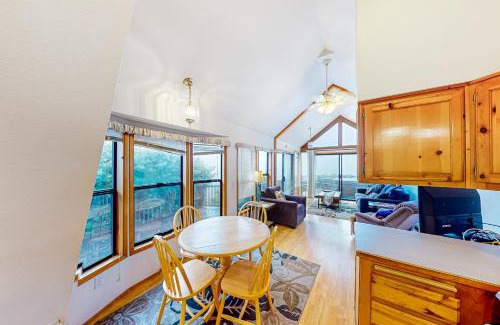 Brookings Casa | Cabin in the Clouds