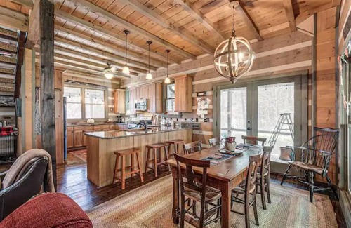 Lancaster Cabina | Cabin in The Cove II, Center Hill Lake, TN.