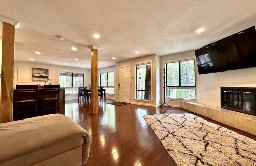 Pollock Pines Casa | Cabin in the Trees-Game Room