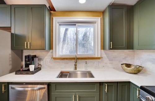 Locust Lake Village Casa | Cabin in the Woods