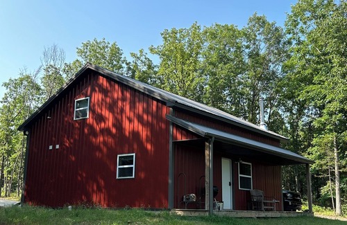 Goodson Cabina | Cabin in the Woods Near Bennett Springs and Pomme de Terre