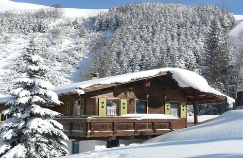 Zoeblen Chalet De Esquí | Cabaña en Zöblen con piscina