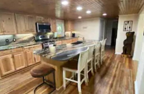 Townville Cabina | Cabin Lake Hartwell near Clemson and Greenville