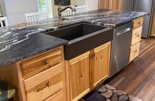 Townville Cabina | Cabin Lake Hartwell near Clemson and Greenville