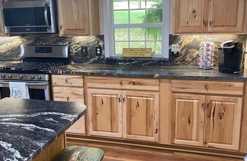 Townville Cabina | Cabin Lake Hartwell near Clemson and Greenville