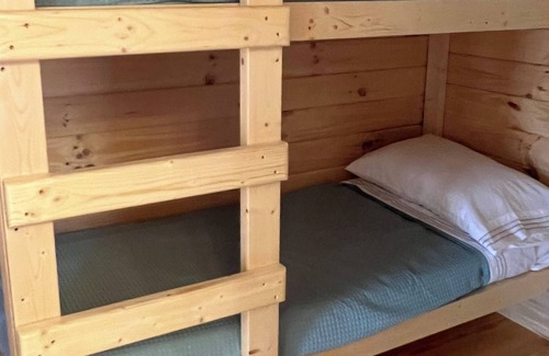 Marion Cabina | Cabin located in a resort