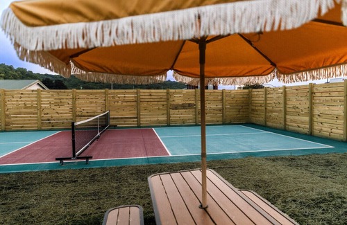 Bellevue Cabina | Cabin near Mississippi with Pickleball court - Mill Creek