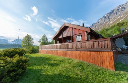 Dalsbygda Apartamento | Cabin near the lake