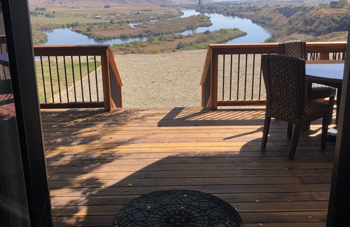 Marsing Cabina | Cabin on the Cliff of the Snake River