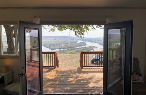 Marsing Cabina | Cabin on the Cliff of the Snake River