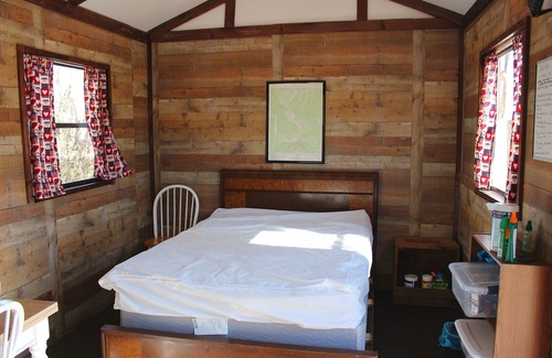 Eagle Rock Casa | Cabin on the James River