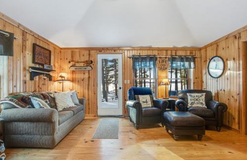 Three Lakes Casa | Cabin on the Loop - Full Property