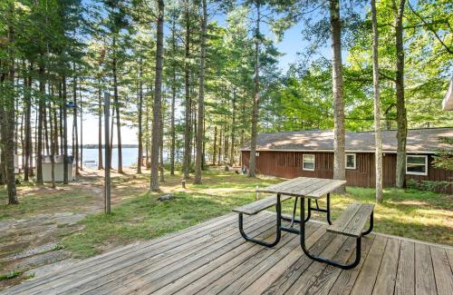 Three Lakes Casa | Cabin on the Loop - Full Property