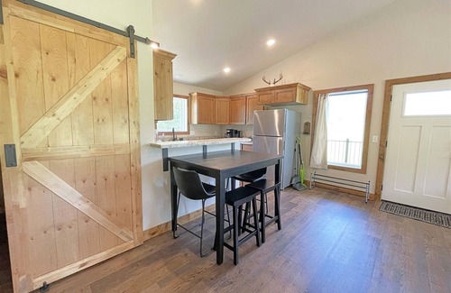 Custer Casa | Cabin on the Rocks | 2 Bed, 1.5 Bath