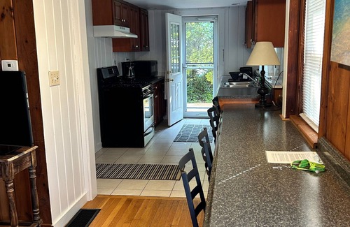 Bass River Cabina | 24-Nestled en los pinos en el corazón de Cape Cod