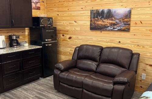 Paige Cabina | Cabin Unit 1 of 6 in amazing Paige with AC, WiFi