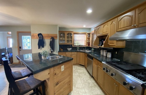 Cranberry Falls Cabina | Cabin with a beautiful few at 4,700 feet in elevation