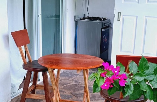 Coatepeque Cabina | Cabin with beautiful view of Coatepeque Lake, Santa Ana to relax, AC, hot water+