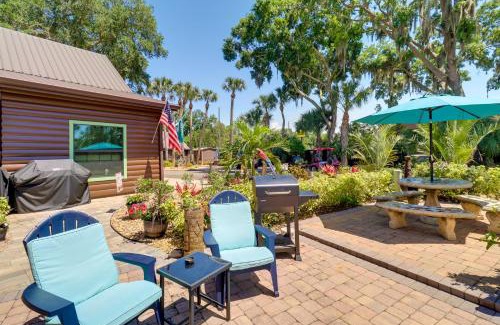 Okeechobee Casa | Cabin with Boat Launch and Pool Access in Okeechobee