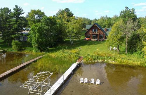 Siren Casa | Cabin with Gradual Slope to Sandy Bottom Swimming!