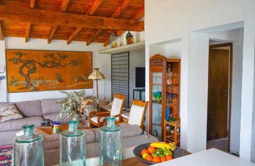 Retiro Casa | Cabin with Jacuzzi View with Fireplace
