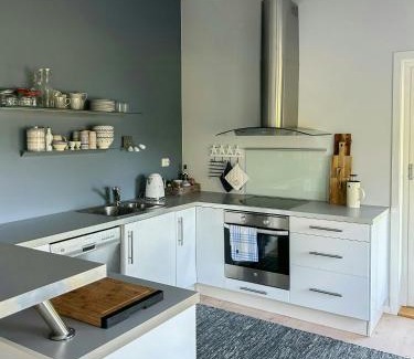Torjulvagen Casa | Cabin With Views Over Straumsundet