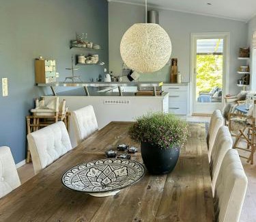 Torjulvagen Casa | Cabin With Views Over Straumsundet
