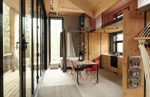 Eastman Casa | Cabin Zoobox 84