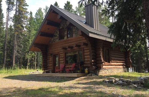 Nordegg Cabina | Cabina 1 - Una hermosa cabaña de madera en el corazón de las Montañas Rocosas canadienses
