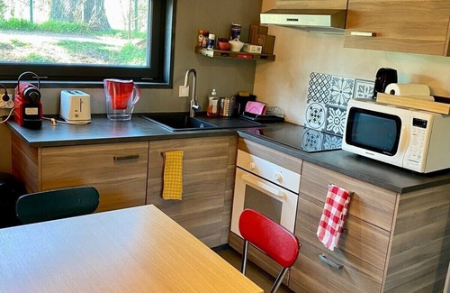 Nouvelle Ville Apartamento | Cabine 1-Apartamento-Apartamento-Baño en la habitacion-vista al canal