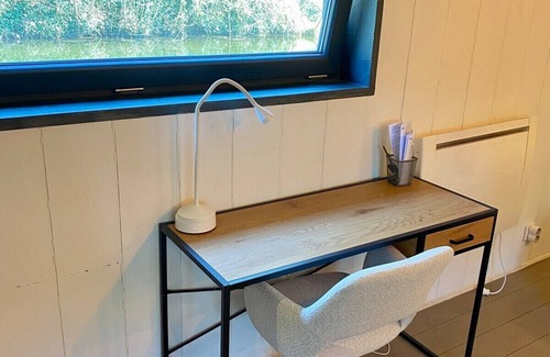Nouvelle Ville Apartamento | Cabine 1-Apartamento-Apartamento-Baño en la habitacion-vista al canal