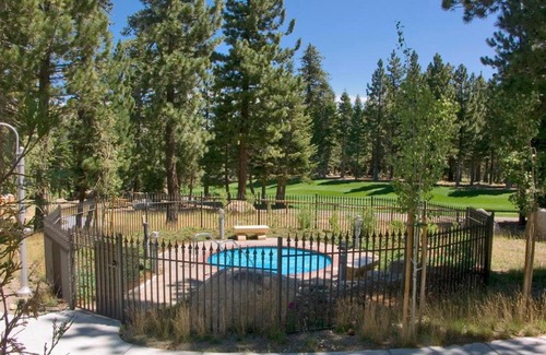 Crooked Pines Casa | Cabins 13