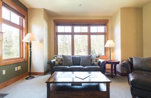 Crooked Pines Casa | Cabins 21