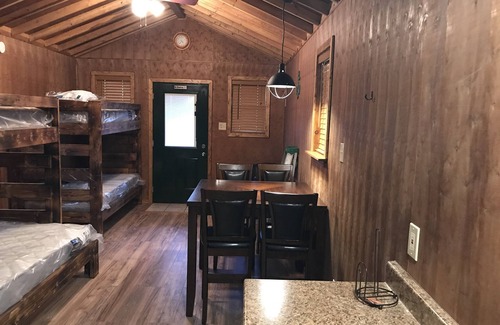 Delacroix Apartamento | Cabinas y embarcadero "Isla Delacroix, Louisiana"