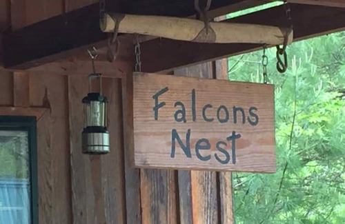 Del Rio Cabina | Cabins at Brush Creek Mtn - Falcons Nest