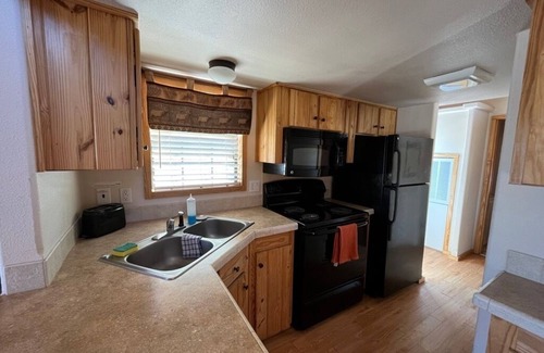 Mammoth Creek Cabina | Cabins by Panguitch Lake: Where Rustic Charm Meets Amazing Fishing!