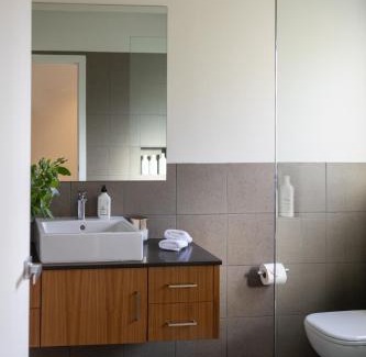 Oneroa Casa | Cable Bay Guesthouse