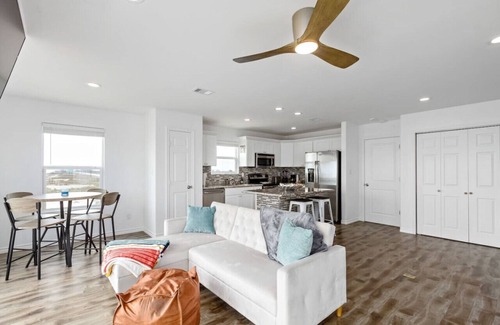 Port Bolivar Apartamento | Cabn By the Sea Ultra Secluded Beachfront Home