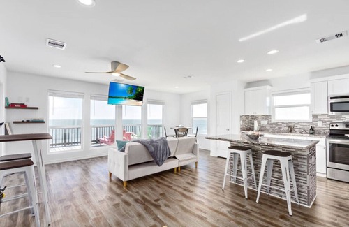Port Bolivar Apartamento | Cabn By the Sea Ultra Secluded Beachfront Home