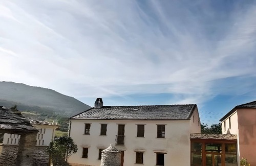 Mondonedo Apartamento | Cabozo Room with Mountain Views and Private Balcony