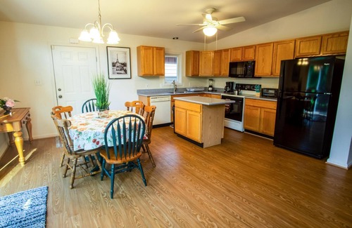 Berkeley Springs Casa | Cacapon Connected - Workplace Retreat