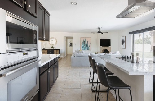 Raskin Estates Casa | Cactus Breeze in Scottsdale Quarter w/ 4 Beds & Pool