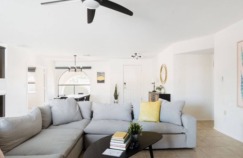 Raskin Estates Casa | Cactus Breeze in Scottsdale Quarter w/ 4 Beds & Pool